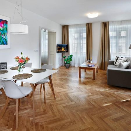 Downtown Suites Mala Strana Praga Esterno foto