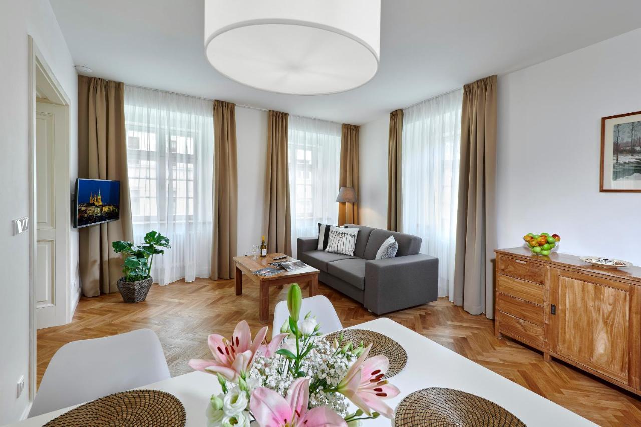 Downtown Suites Mala Strana Praga Esterno foto